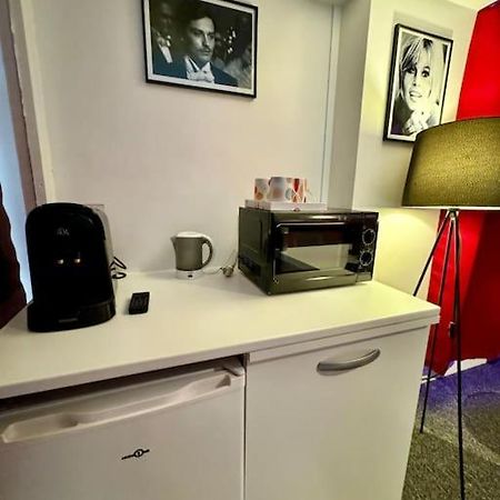 Experience Cinema Immersif Dans Appartement Renove Pres De Montmartre Paris Exterior foto