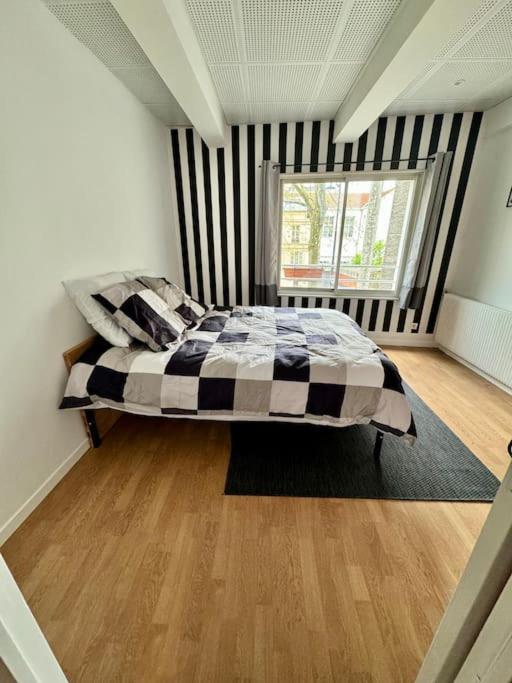 Experience Cinema Immersif Dans Appartement Renove Pres De Montmartre Paris Exterior foto